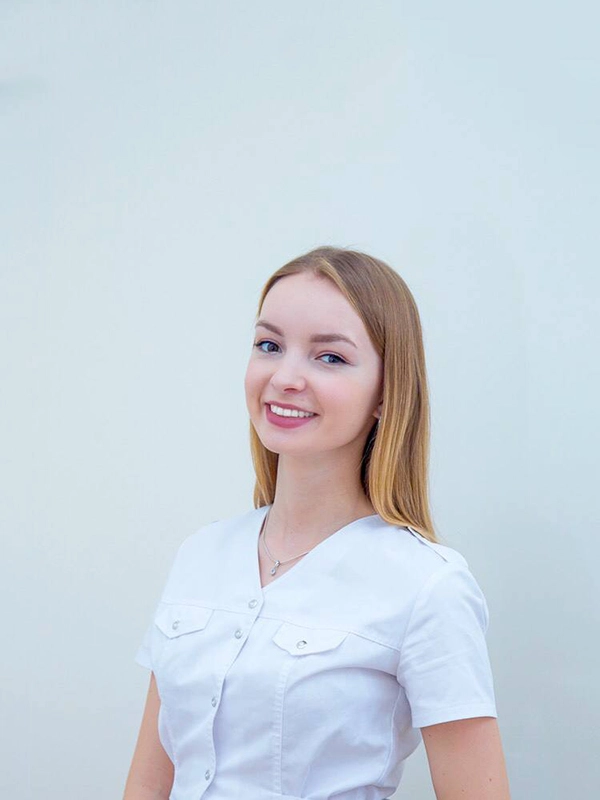 Теплова Анна Валерьевна — врач-ортодонт, кандидат медицинских наук